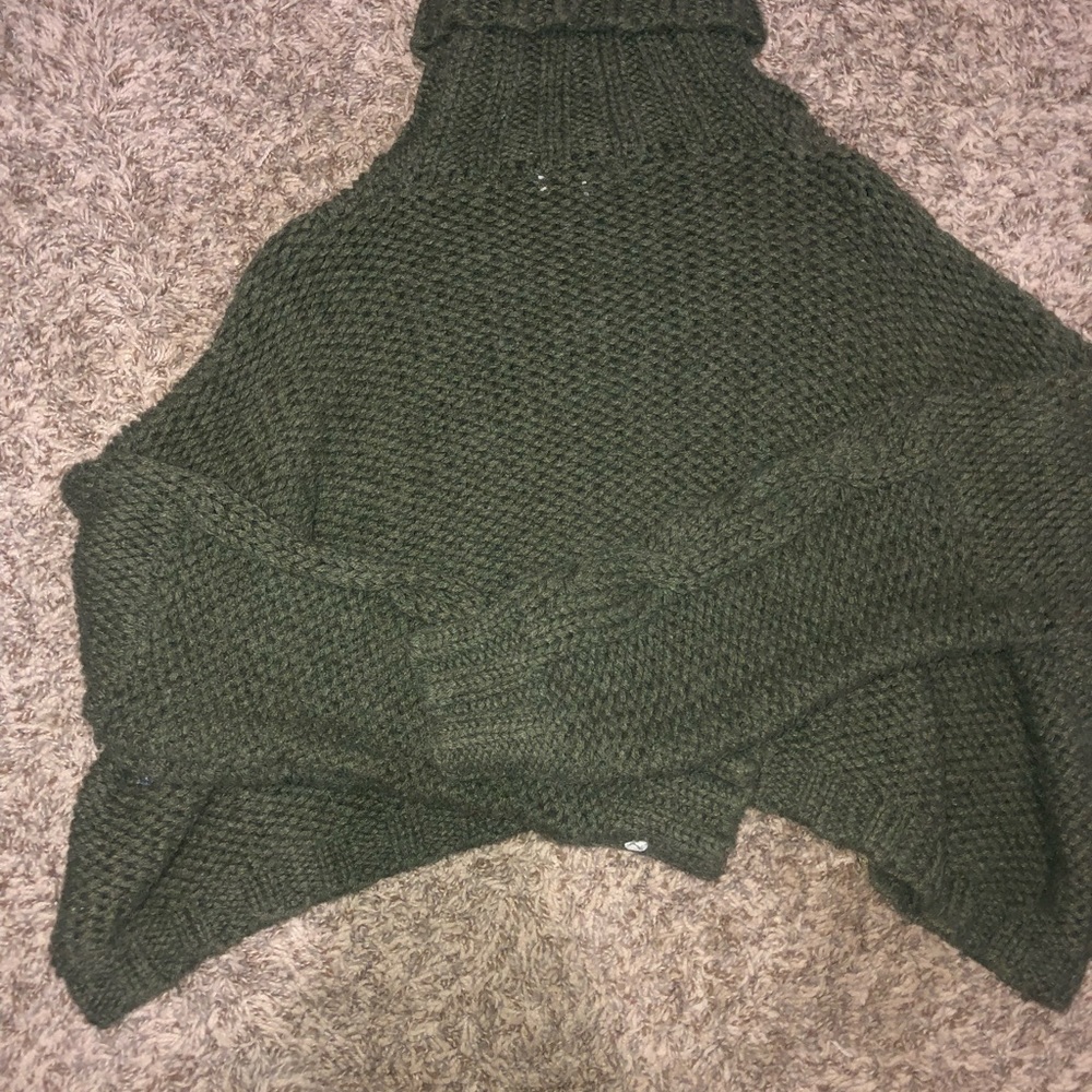 Cropped turtle neck sweater size medium